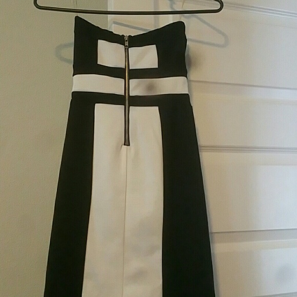 Stapless dress.