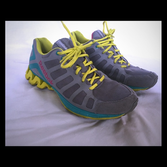 Reebok Zigtech sz 9