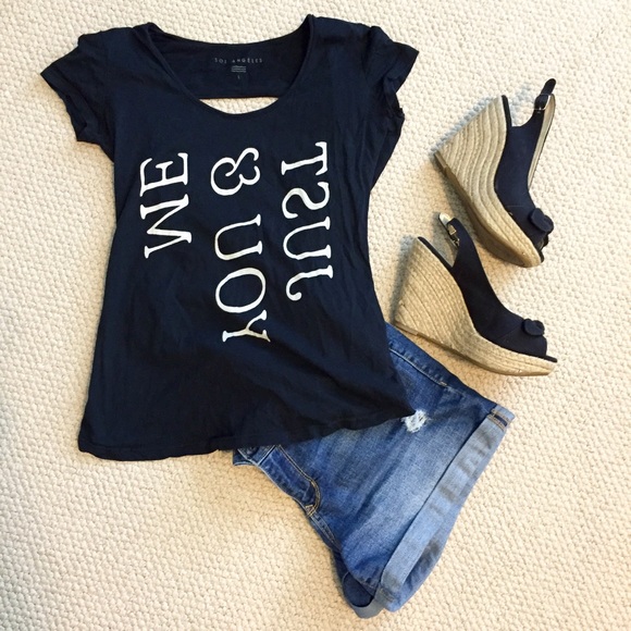 Sol Angeles boutique black top