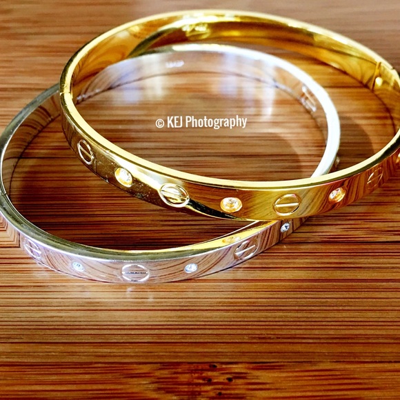 Gold Love Bracelet - Picture 4 of 4