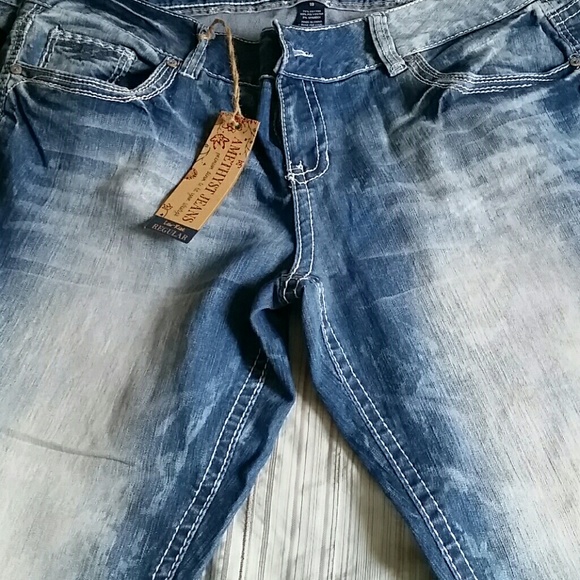 Amethyst capris 18