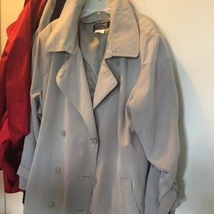 Trench coat very roomy nice coat