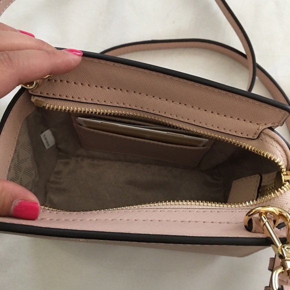 🚫SOLD🚫NWT Michael Kors Selma Mini - Picture 3 of 4