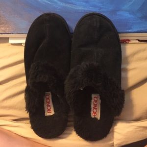 BONGO size 8 slides/slippers