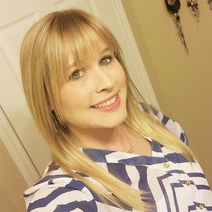 Meet your Posher, Cassandra