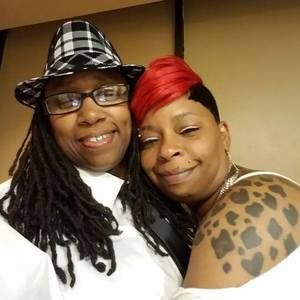 Meet your Posher, Amika graves