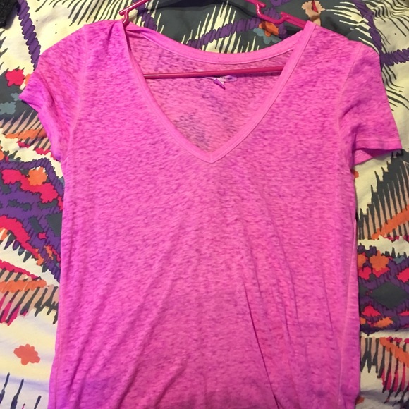 American Eagle t shirt