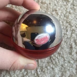 DKNY red delicious perfume