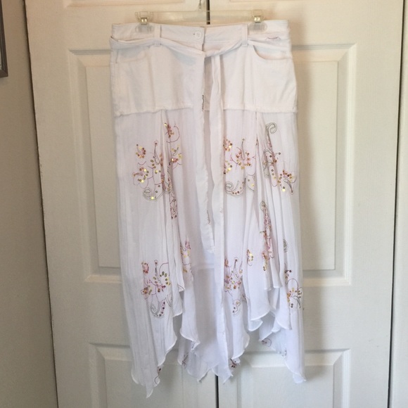 STUNNING FLOWING SKIRT