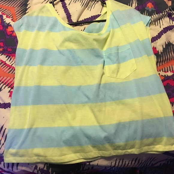 American eagle crop top