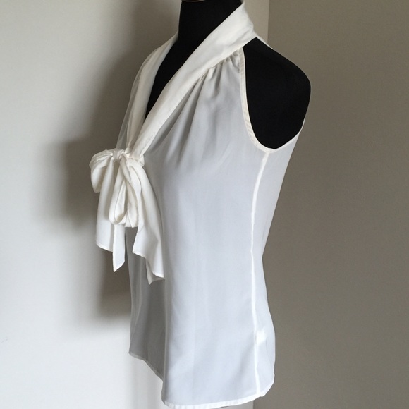 ❗️SOLD❗️EUC Sheer Off White Blouse - Picture 2 of 4