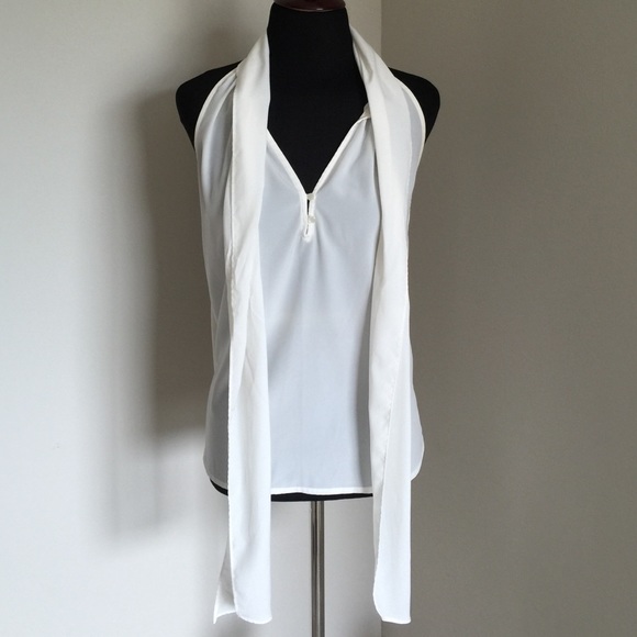 ❗️SOLD❗️EUC Sheer Off White Blouse - Picture 4 of 4