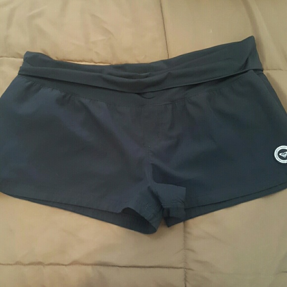 Roxy fold over black shorts