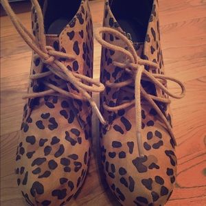 Soda brand Cheetah wedges💙FLASH SALE💙