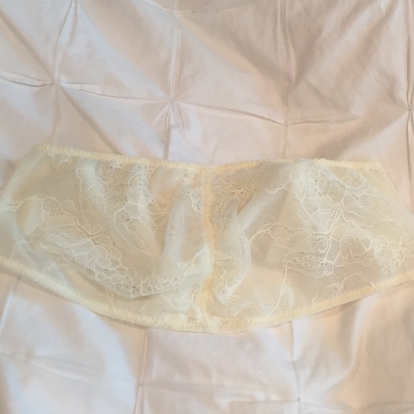 🌈🌈Urban Outfitters cream lace bandeau