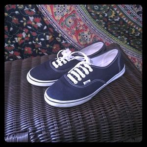 VANS - Navy - Size Women's 9