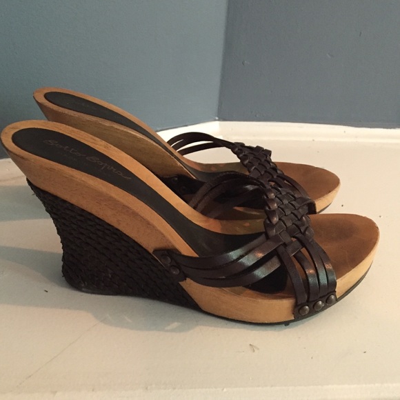 Brown wedges - Picture 1 of 4