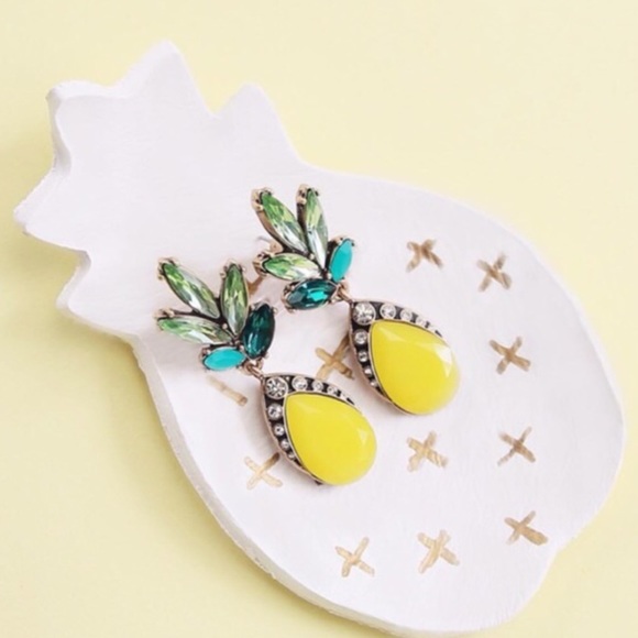 🆕 Statement Earrings - Picture 2 of 4