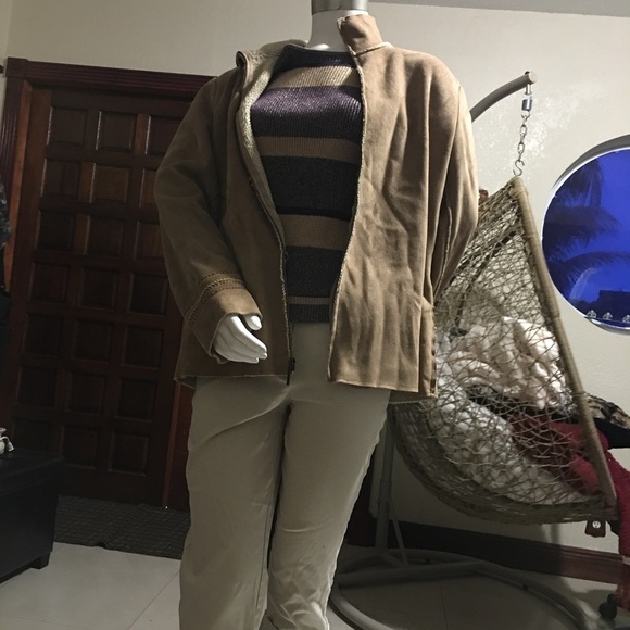 Shirt - Picture 3 of 3