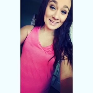 Meet your Posher, Janelle