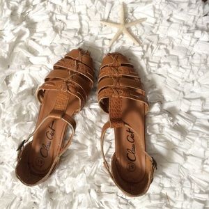 CLASS ACT LEATHER HUARACHES ❗️