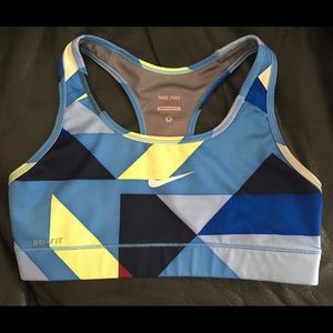 Nike Pro sports bra size small