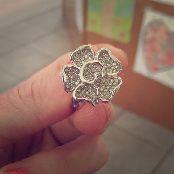 Diamond Flower ring