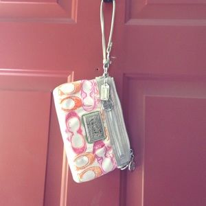 Coach Poppy Wristlet