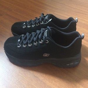 NWOT Skechers