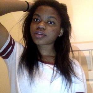 Meet your Posher, Nira