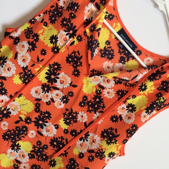 Jones New York Tops - 🌼Jones New York Floral Print Blouse🌼