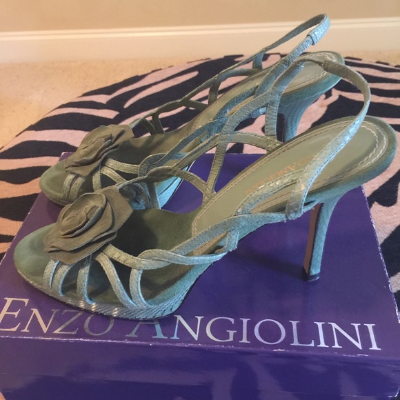 Beautiful shoes!! - Picture 2 of 4