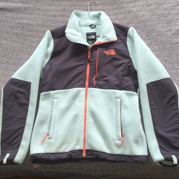 Small Women's Northface Fleece Jacket