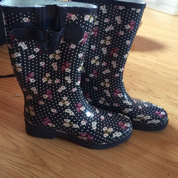 Rain boots