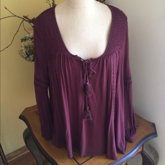 NWOT BOUTIQUE MAROON PEASANT TOP W/Detailing