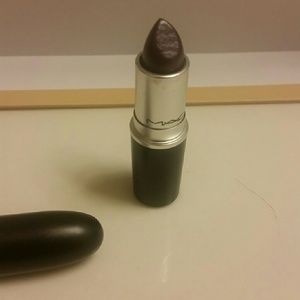 Authentic lipstick creme sheen boyfriend stealer