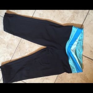 Ivivva girls size 8 Crop leggings