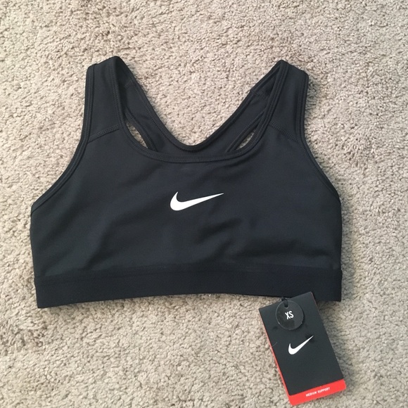 Nike sports bra never worn