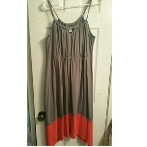 Jersey knit dress with color block accent