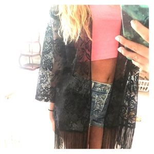CUTE black floral lace fringe kimono