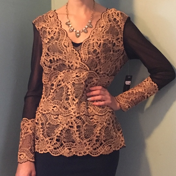 Lace top - Picture 1 of 3