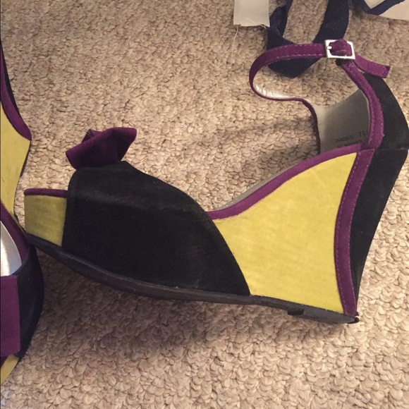 Sold! - Picture 3 of 4