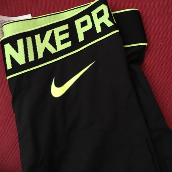 Nike Pro Recovery Hypertight