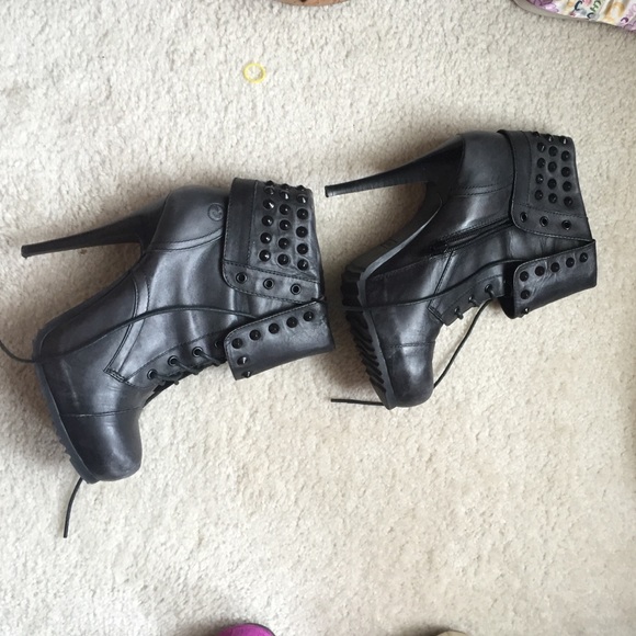 Bronx Shoes - FIERCE HEELS!!