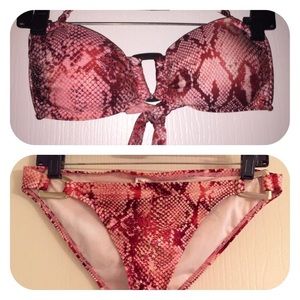 Bikini (top & bottom)