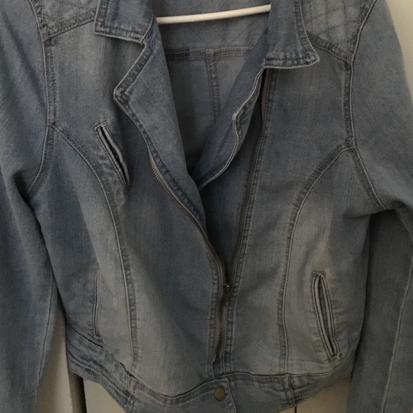 Light Jean jacket - Picture 2 of 4