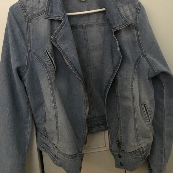 Light Jean jacket - Picture 3 of 4
