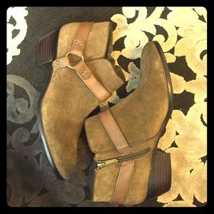 Sam Edelman 8M booties