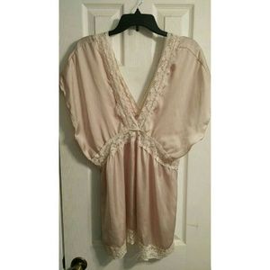 V-neck silky lacey blouse