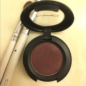 NEVER USED✨ MAC Sketch Velvet eyeshadow ✨